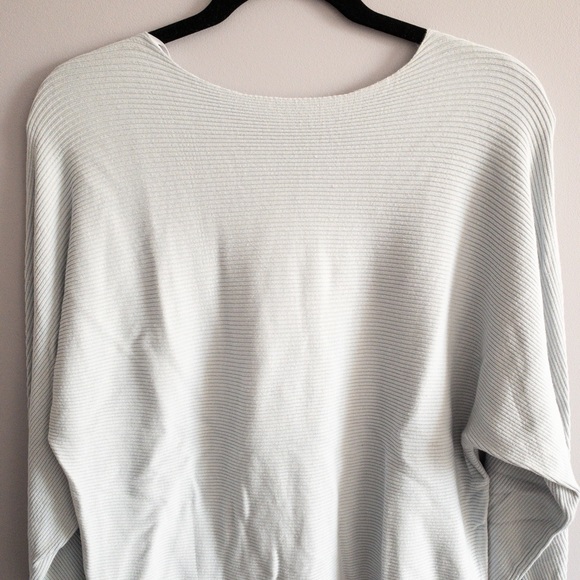 Twik Long Sleeve ✨ - Picture 2 of 4